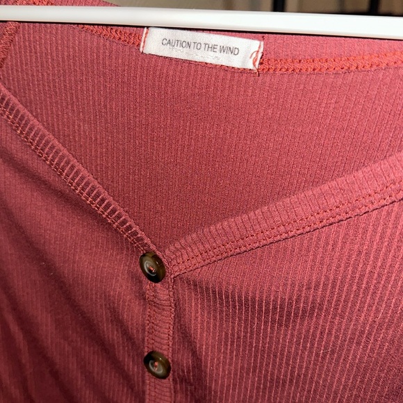 Maroon long sleeve with buttons size small - Picture 2 of 3